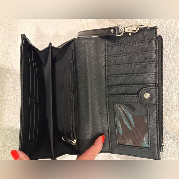 Minnie mouse Disney Park Polka Dot Wristlet with Red Bow - Picture 5 of 5